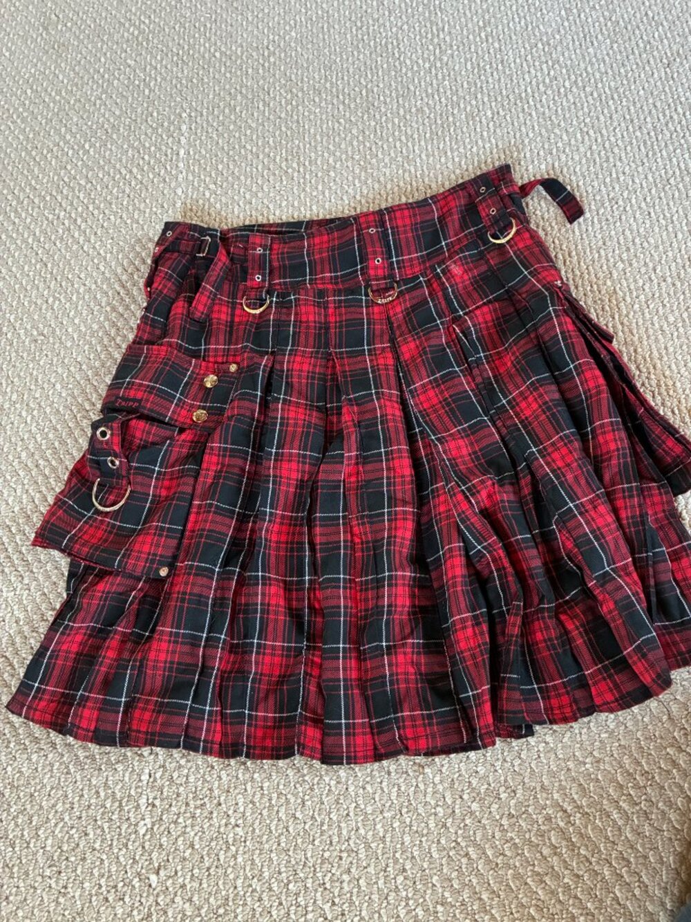 Y2K Tripp NYC Cargo Kilt Skirt Men Sz Medium Red Black Plaid Goth Punk Mall Goth - Picture 5 of 5